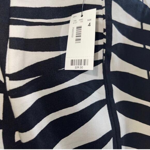 NWT! The Limited Black and Cream Patterned Pencil Skirt - Size 4 - Picture 4 of 4